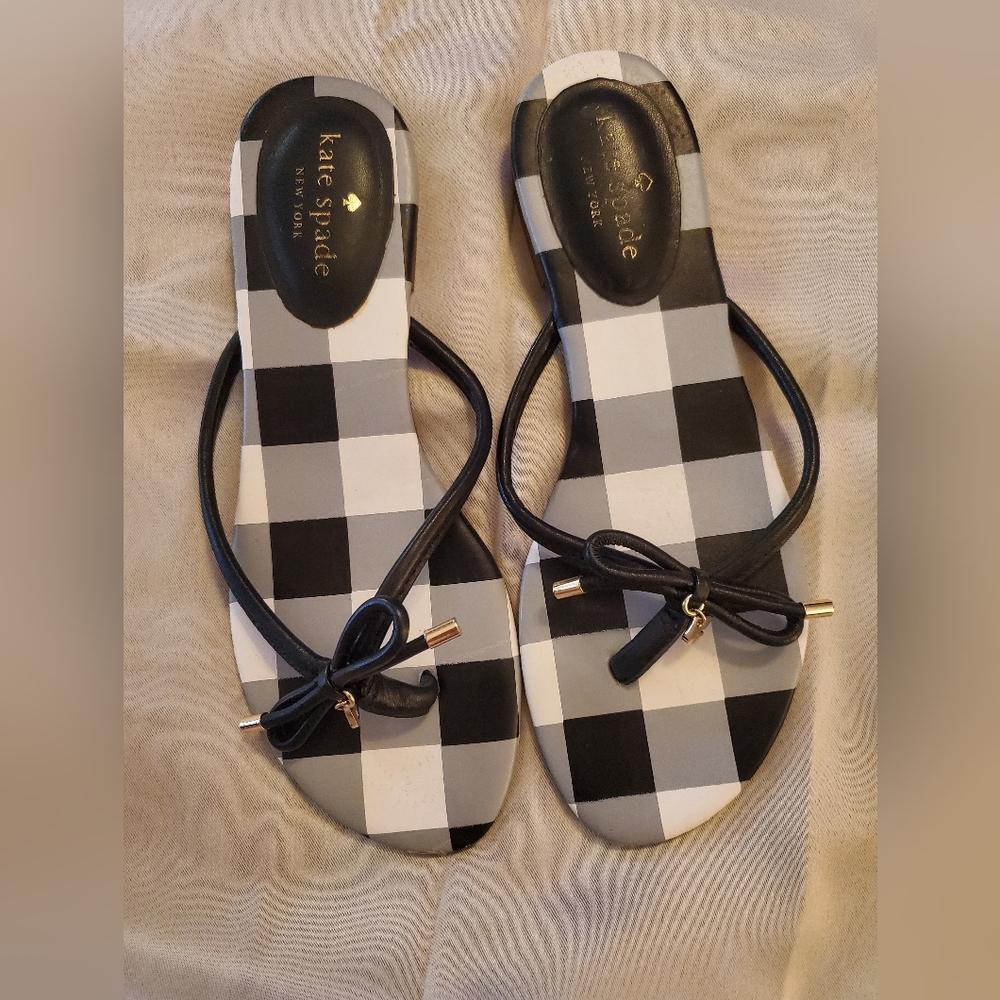 Kate Spade New York Black & White Gingham flip flop sandals